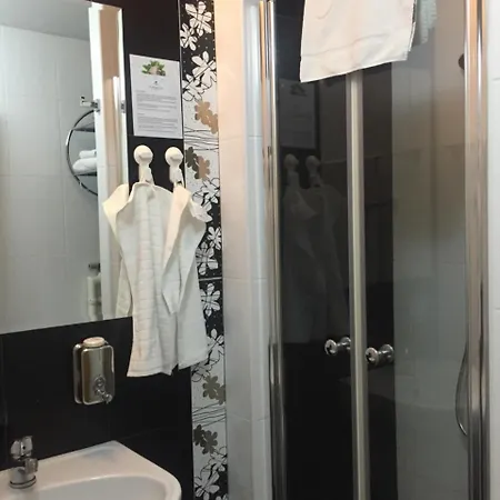 Peak Center Konaci *